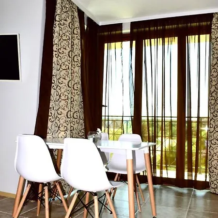 Liberty 아파트호텔 4*