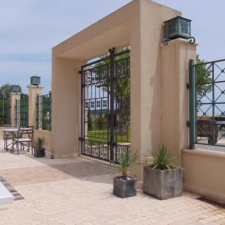 Liberty 公寓式酒店 4*